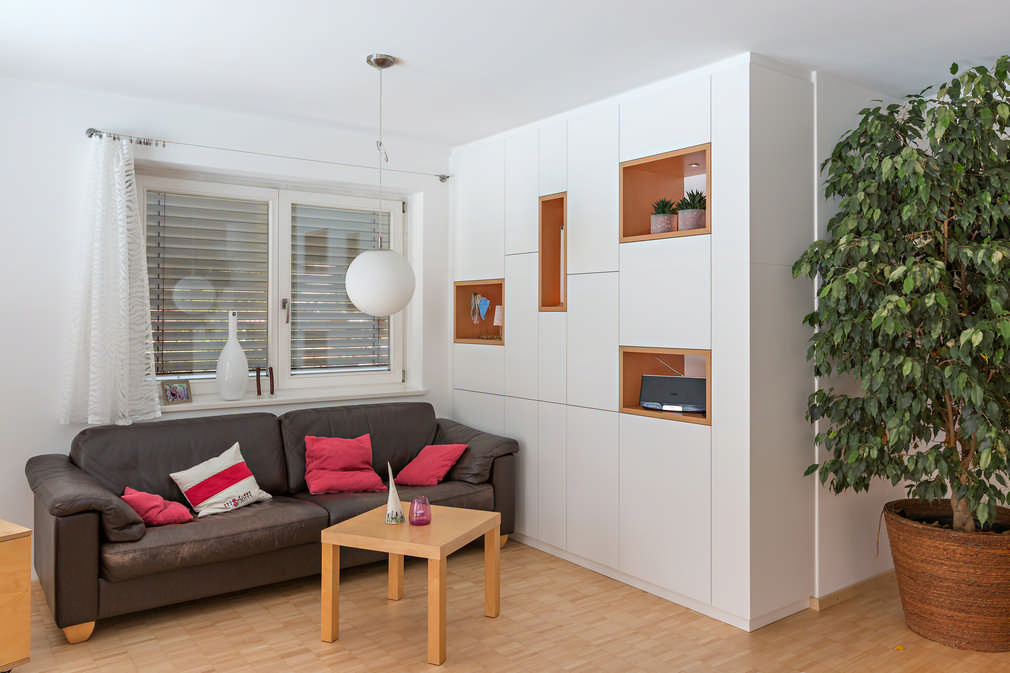Drehtürenschrank Wohnzimmer Einbauschrank | Designerschrank vom Tischler 0